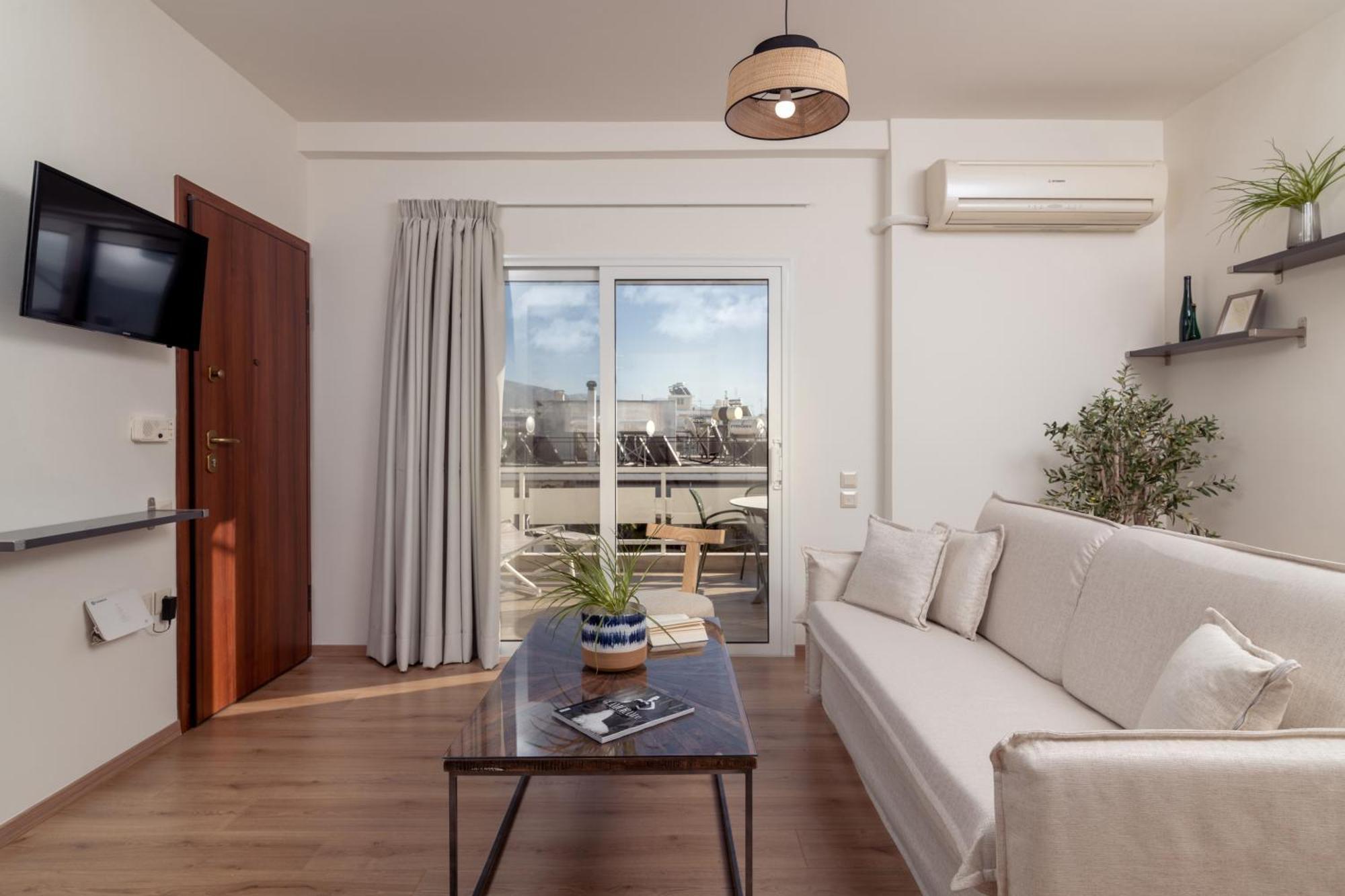 Loft By Phoenix Atena